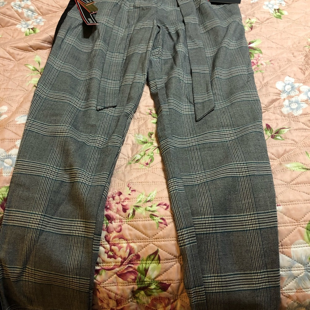 NWT BBJ High Rise Trousers